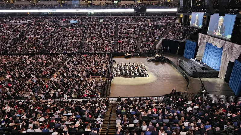 La Era de Greg Abel en Berkshire Hathaway: ¿Qué le Espera al Coloso Tras la Sombra del Oráculo?